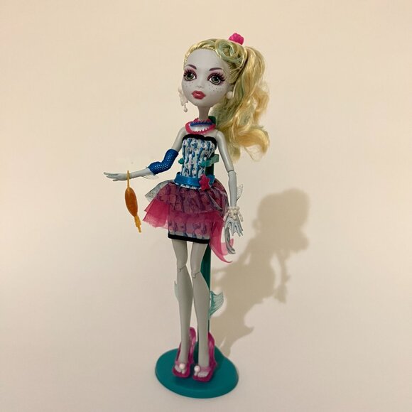 Lagoona Blue Dot Dead Gorgeous G1 Monster High 2011 Doll - Picture 2 of 10